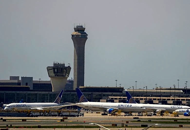 Duffy, airlines urge US Congress to quickly approve $30 billion for aviation reforms