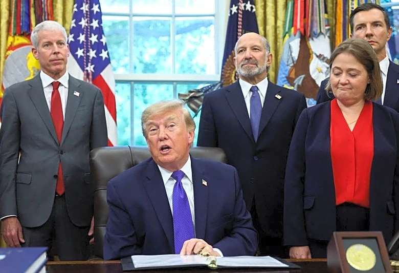 Trump unveils $15 billion planned Iowa steel project