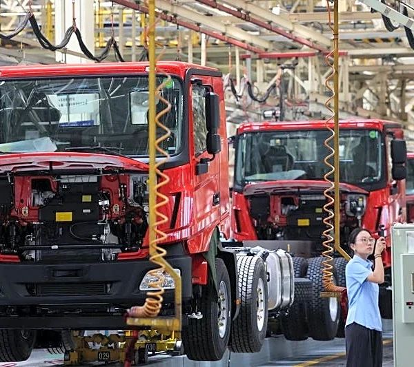 China factories seen rebounding in September as Beijing signals more aid: Reuters poll