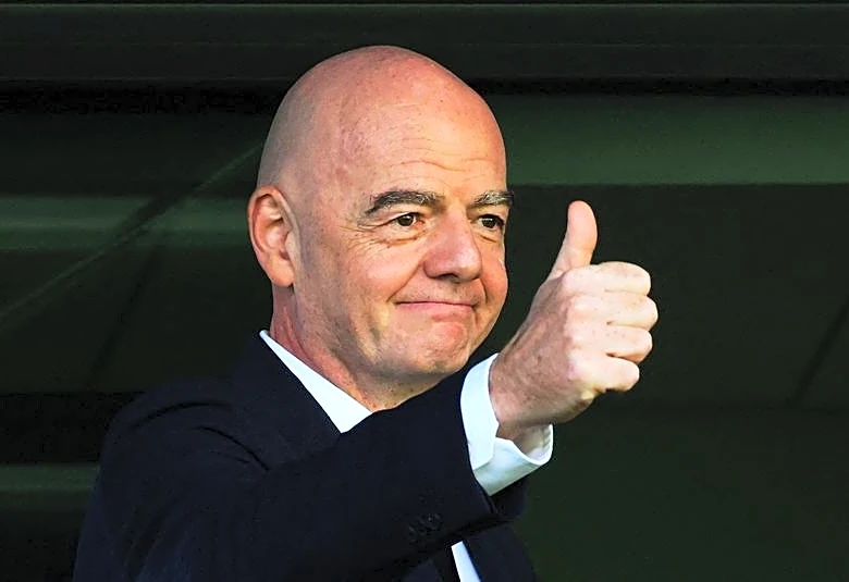 Soccer-FIFA accuses UEFA of 'misinformation campaign' in response to filing