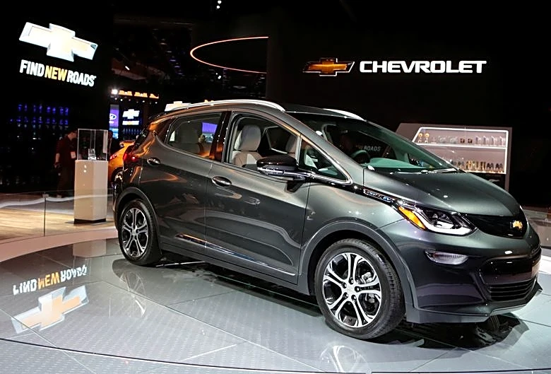 GM’s pint-sized Bolt EV gets smaller production run
