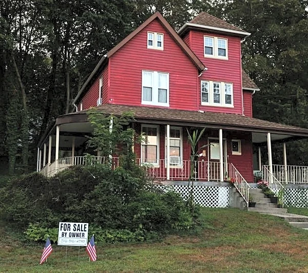 US single-family home prices rise in July, FHFA says