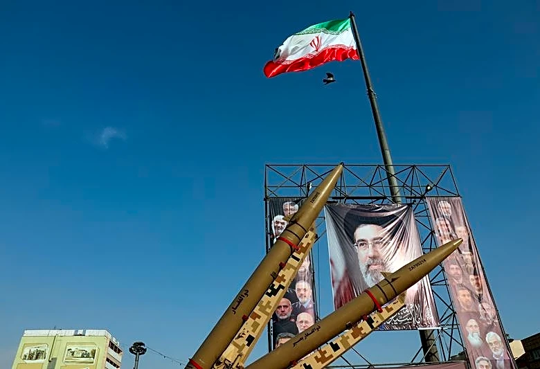 US sanctions 10 over allegedly procuring weapons for Iran