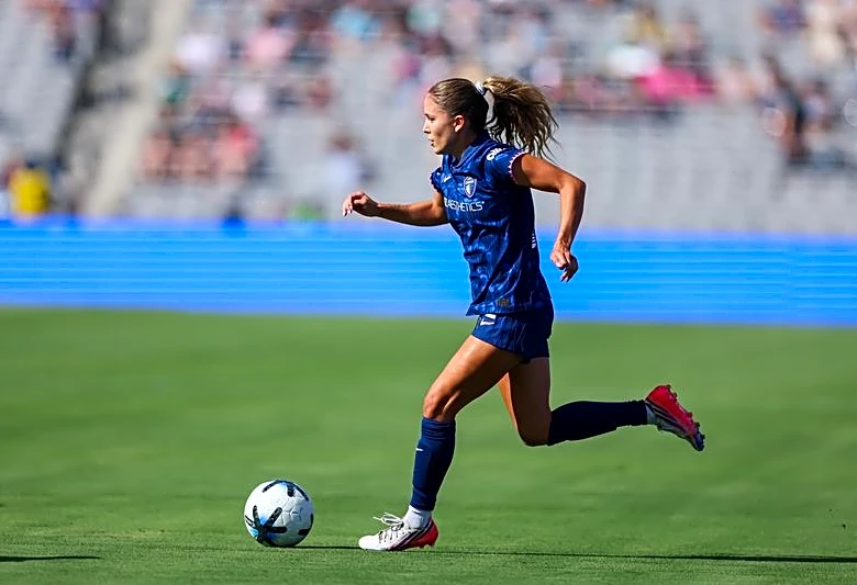 Soccer-Sanchez, Swanson return to US squad for Spain friendlies