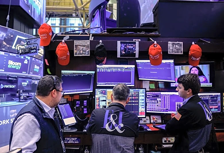 Equities end slightly lower as bond yields hold near multi-decade highs
