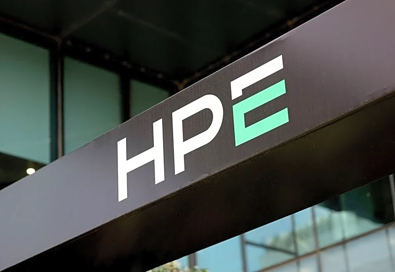 HPE boosts networking growth outlook, gets $1.2 billion AI order from cloud firm Vultr