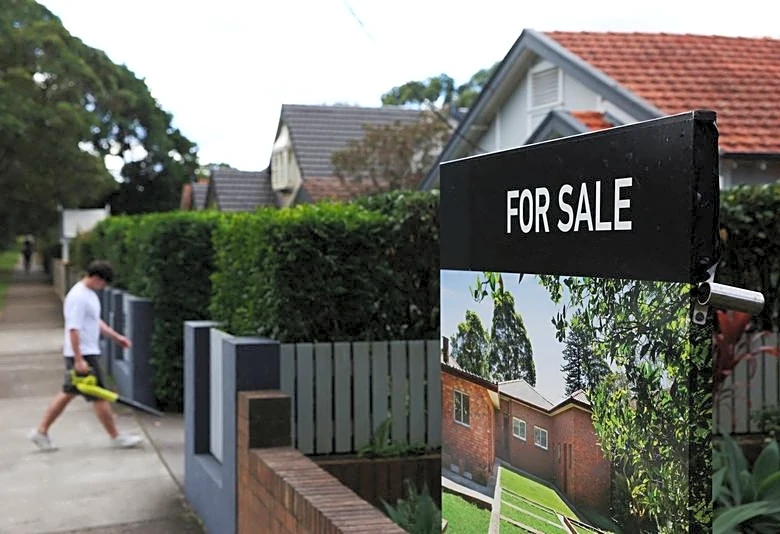 Australian home prices fall for sixth straight month in September, sales tumble