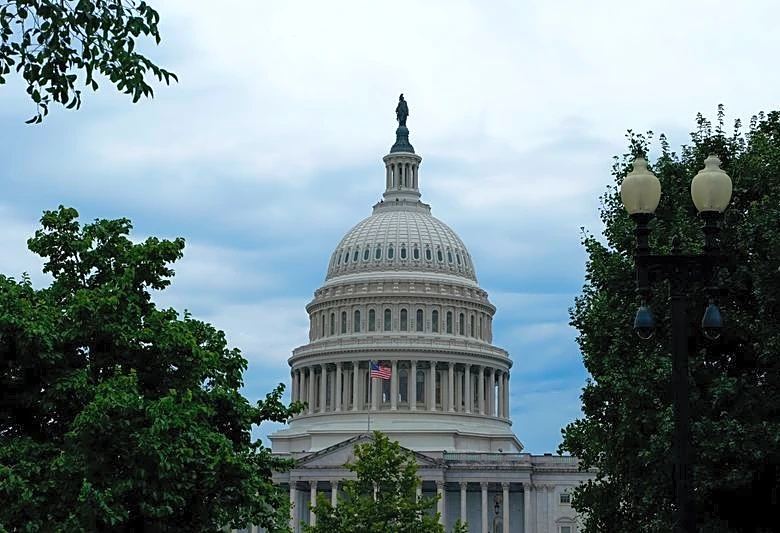 Bill to limit stock trading in US Congress blocked in Senate