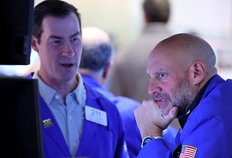 Yields fall after US 10-year hits highest since 2002; stocks, euro also decline