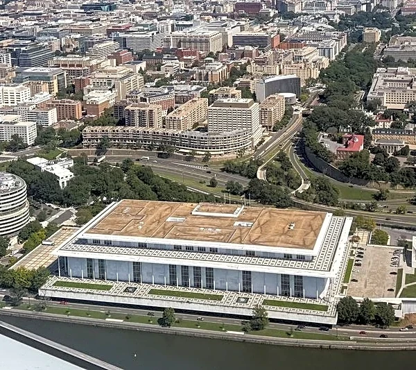 Bipartisan members of Congress move to block demolition of Kennedy Center