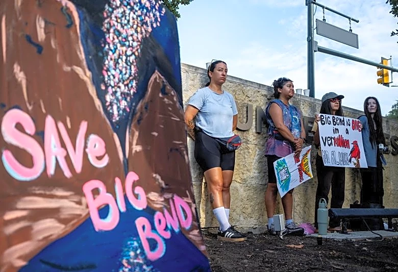 Judge bars building of Texas-Mexico border barrier in Big Bend National Park