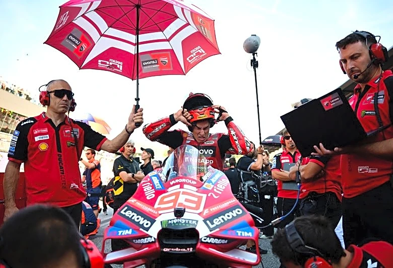 Motorcycling-Marquez wins Japanese GP sprint to close in on Martin
