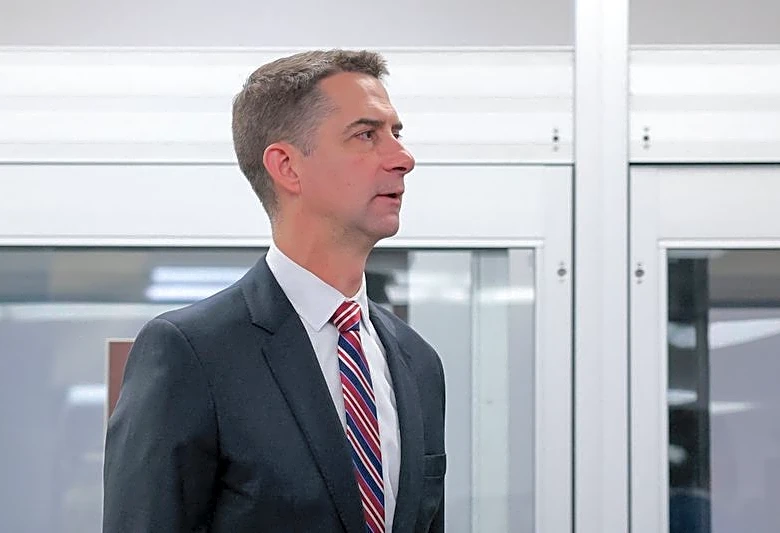Trump shares Republican senator's phone number in feud over time switch