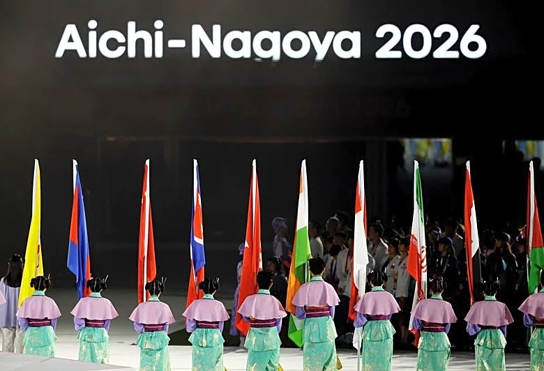 Games-Asian Games close after fortnight of turmoil and teenage triumph