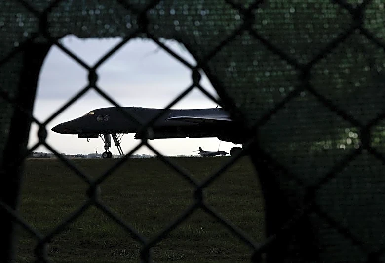 US removes B-1 bombers from UK base amid security concerns