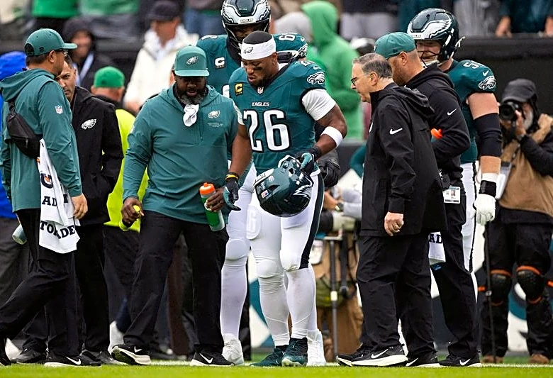 Eagles RB Saquon Barkley (hamstring) seen walking normally after loss to Rams
