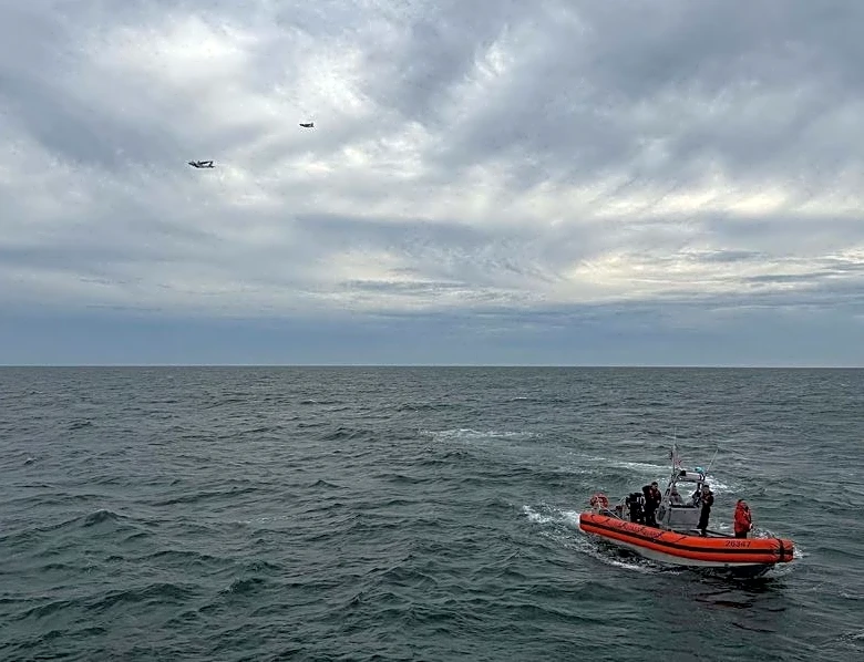 US Coast Guard suspends search for people on crashed medical aircraft