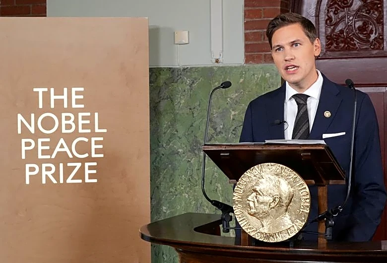 Factbox-Previous winners of the Nobel Peace Prize