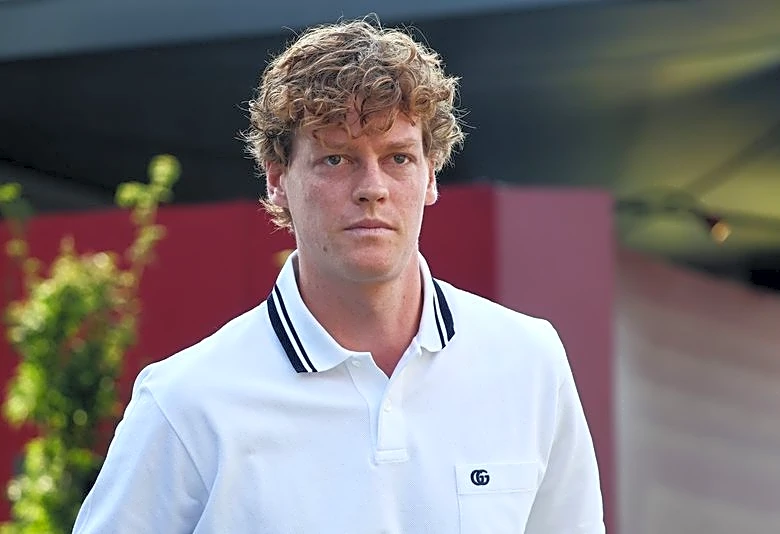 Tennis-Sinner to miss rest of 2026 to recover from knee injury