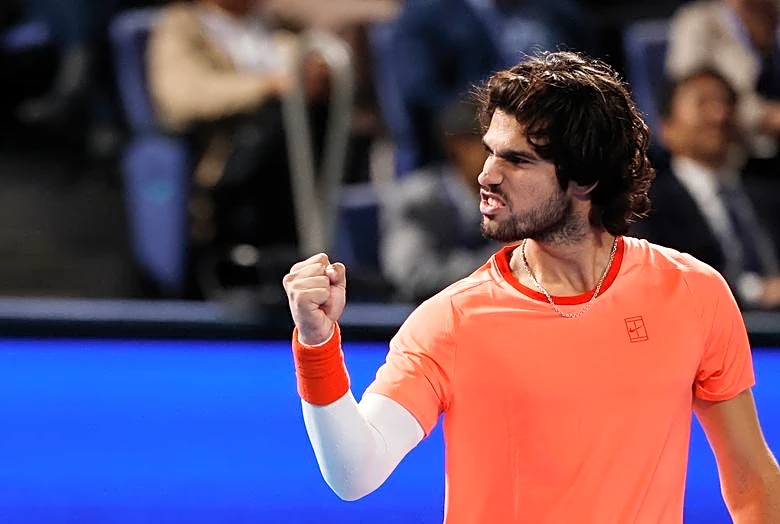 Tennis-Alcaraz finds best form to sink Lehecka and retain Japan Open crown