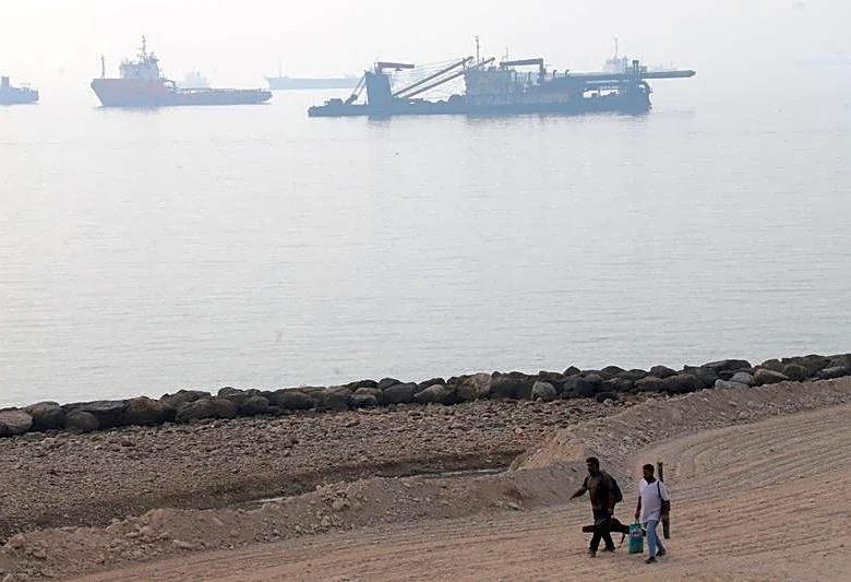 Attack risks rise for tankers as Iran vows to block more Hormuz routes