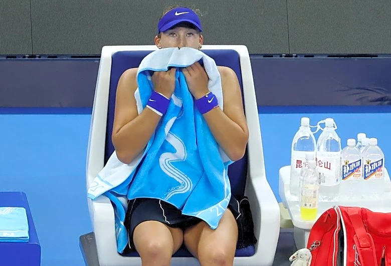 Tennis-Andreeva fights off Alexandrova to set up China Open semi with Bartunkova