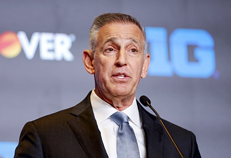 Big Ten commish: Sticking with '18 strong members' for now