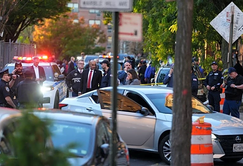New York City man shot in car with child present by ICE agents, mayor says