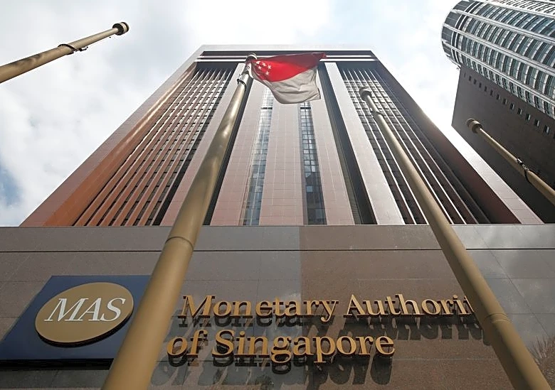 Singapore poised to tighten monetary policy amid strong growth and rising inflation risks