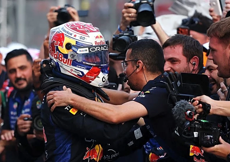 Motor racing-Red Bull's first F1 engine win a triumph of belief for power unit boss