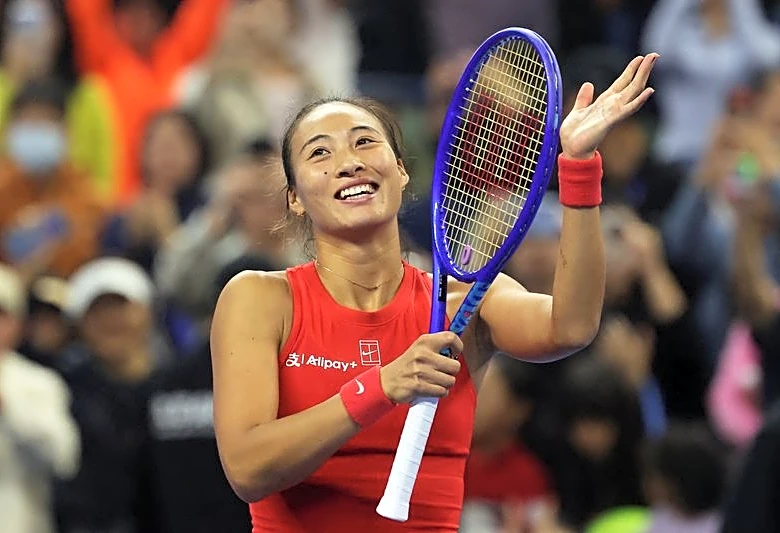 Tennis-Home favourite Zheng sets up China Open final clash with Andreeva