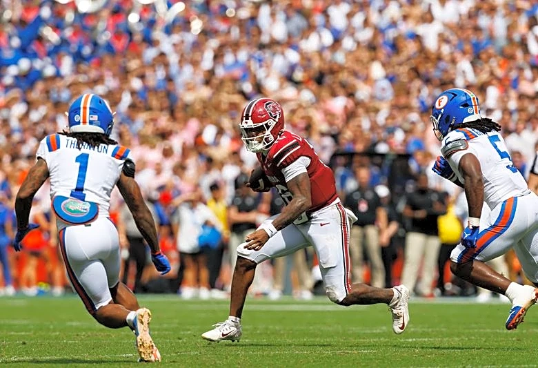Top 25 roundup: Oklahoma stuns No. 1 Texas on walk-off field goal