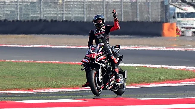 Motorcycling-Bezzecchi pips Fernandez to win Indonesian GP, Martin retakes championship lead