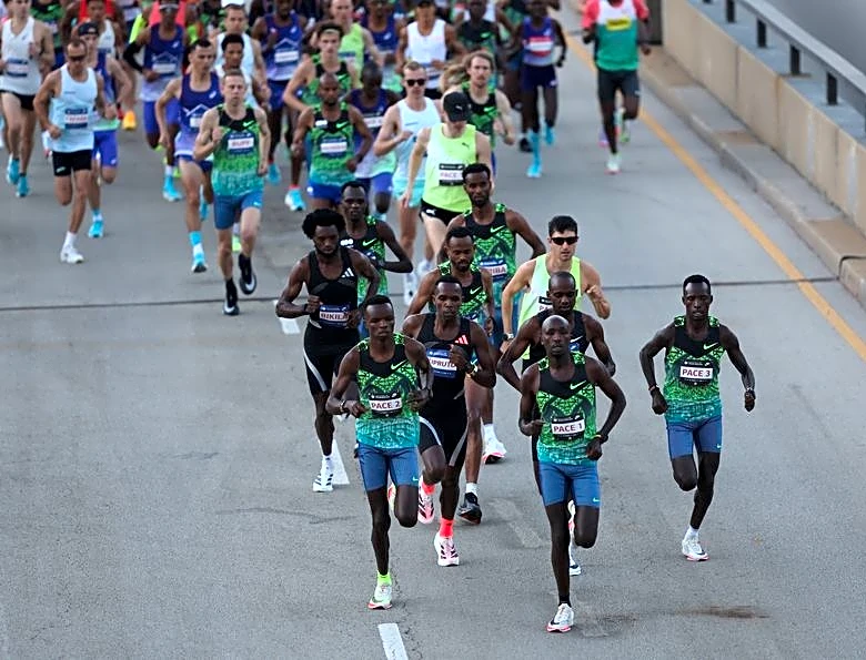 Athletics-Feysa holds off Lokedi to win Chicago Marathon, Kipruto triumphs in men's race
