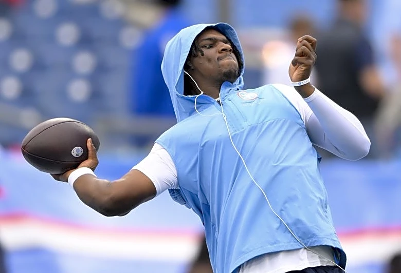 Winless Titans sticking with QB Cam Ward despite being last in points