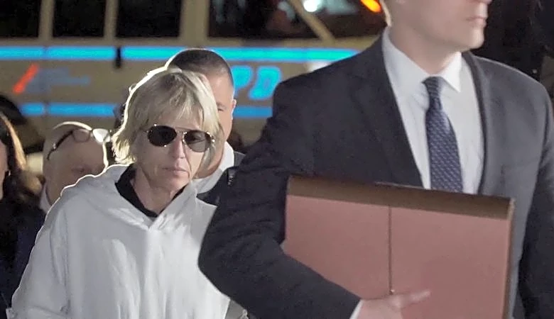 Actor Selma Blair arrested and accused of abusing flight attendants