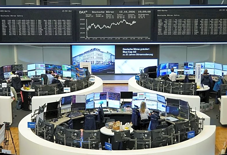 World stocks dip as chips slide, bonds rise