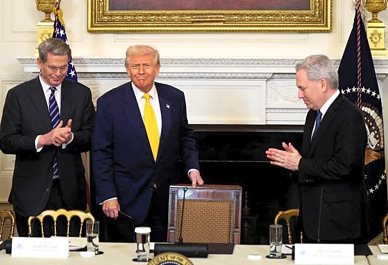 Analysis-Democratic midterm wins could bring scrutiny for Wall Street, crypto firms