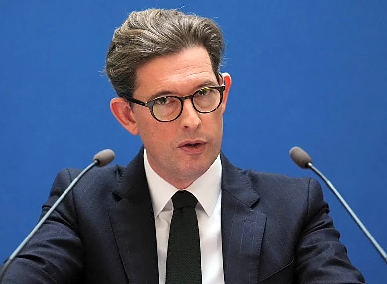 Iran and Russia are stepping up hybrid campaigns in Britain, UK spy chief says