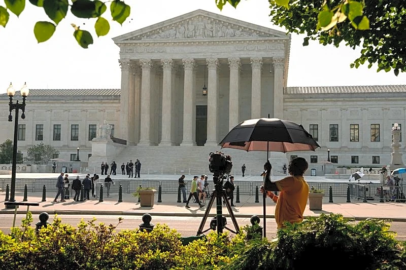 Supreme Court to hear Trump's fight to shield DOGE records from disclosure