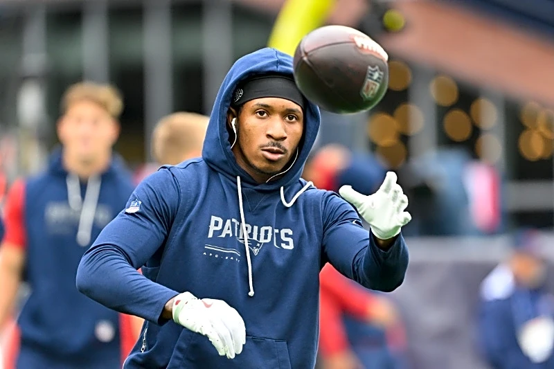 Report: Pats RB TreVeyon Henderson out multiple weeks