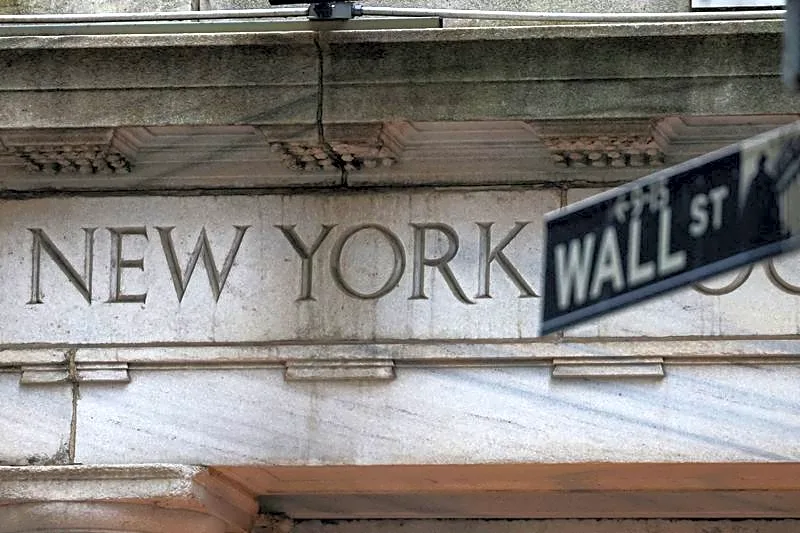 Morning Bid: Trillion dollar trade