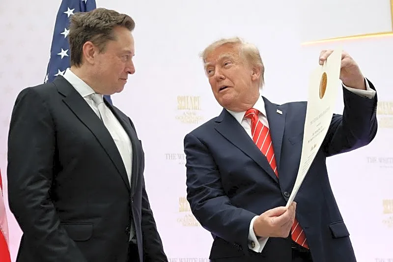 Ukraine accuses SpaceX of crippling drone missions as ties with US worsen