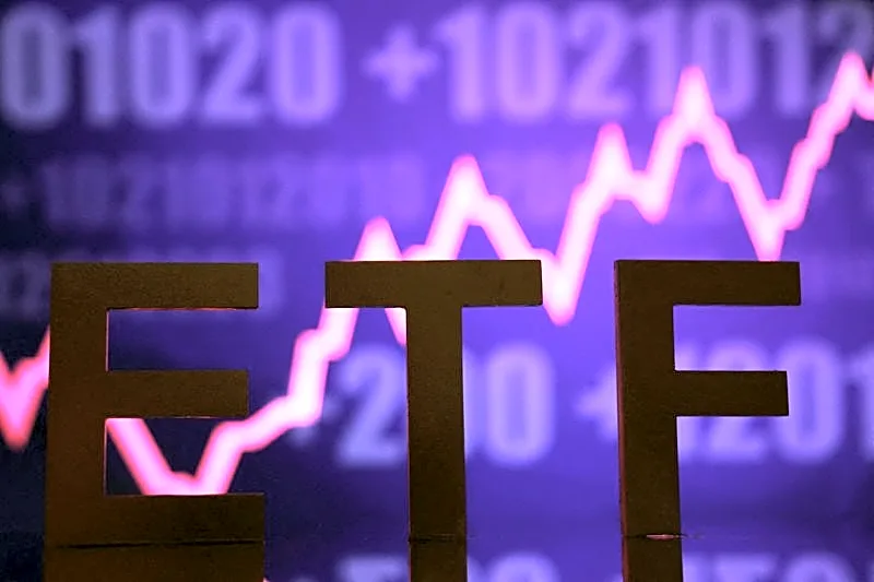 AI-powered stock funds bet bots can pick stocks faster and better than humans
