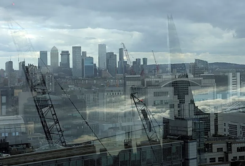 AI-boosted UK economy beats forecasts, giving Healey pre-budget lift