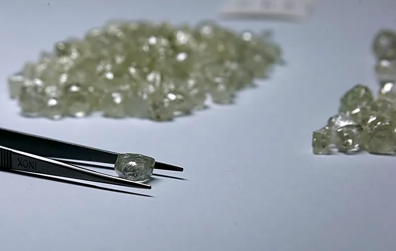 Cartier-owner Richemont weighs joining De Beers acquisition race, source says