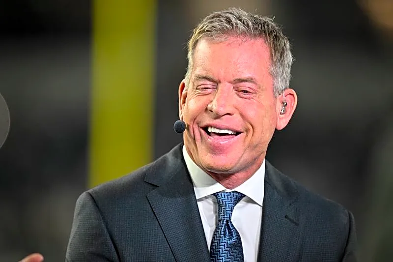 Troy Aikman acknowledges Joe Buck rift: 'I'll be a free agent'