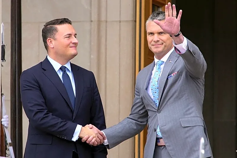 UK's Streeting says he and Hegseth welcomed Starlink restoration in Ukraine
