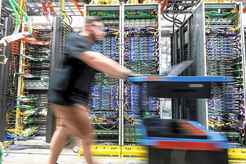 Market selloff, rising rates test AI data centre deal boom