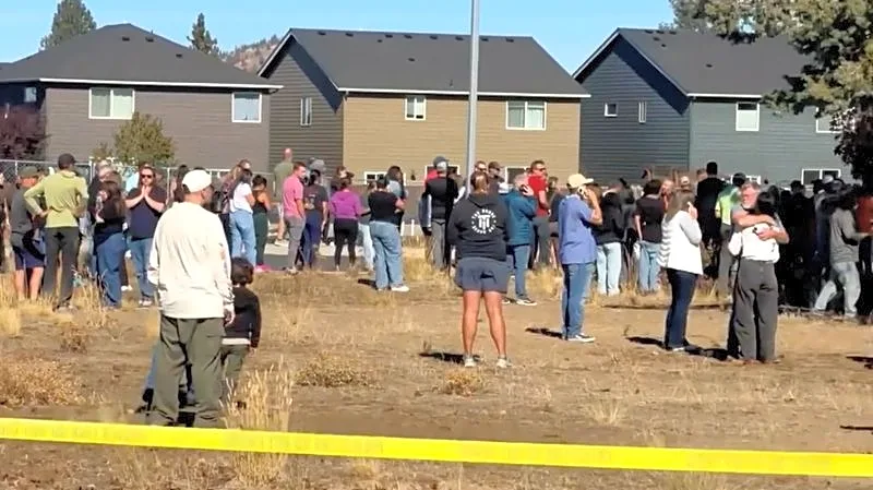 Shooter kills four at Oregon elementary school and is shot dead by citizen